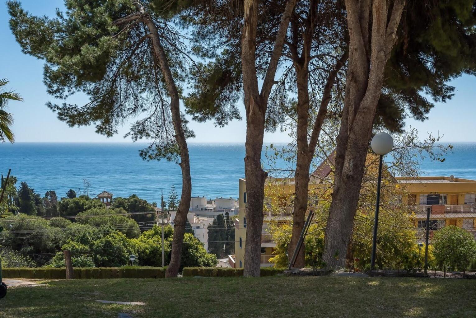 Torremolinos Yellow Fabuloso Andra Экстерьер фото