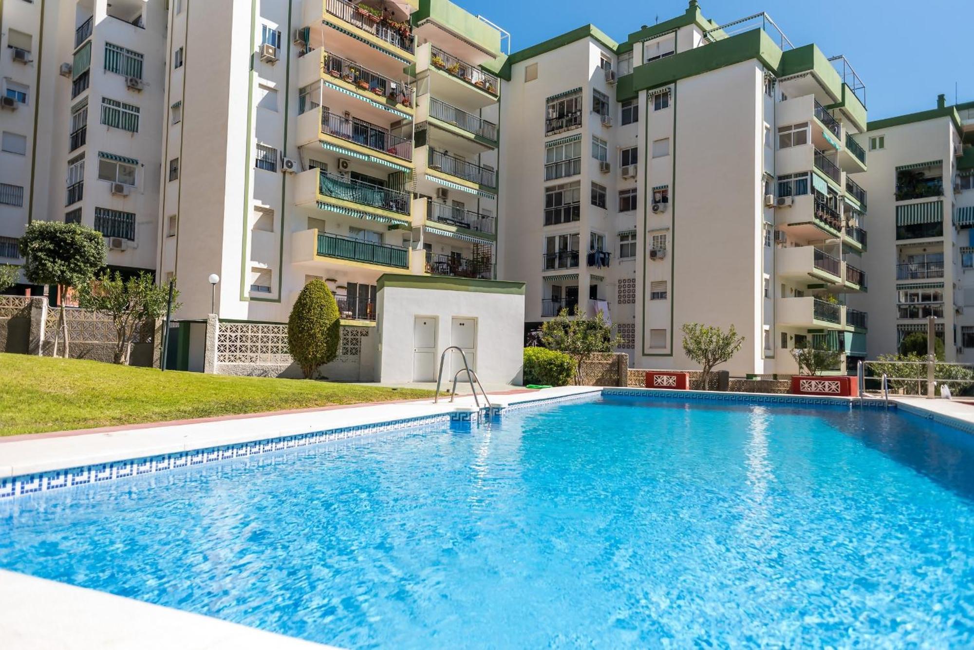Torremolinos Yellow Fabuloso Andra Экстерьер фото